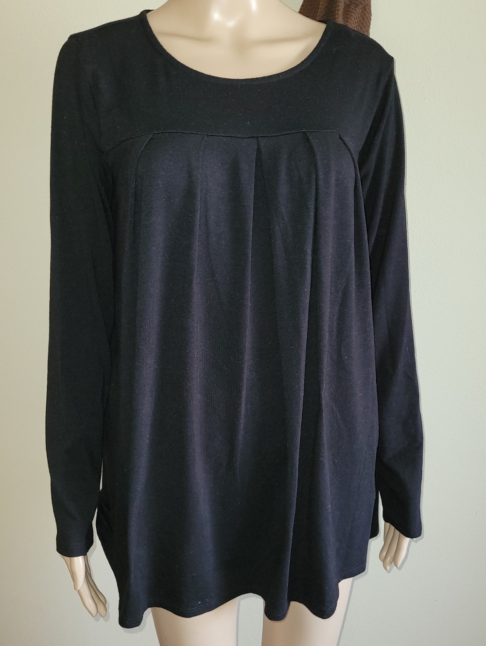 ZENANA PREMIUM Size M Black Long Sleeve Blouse!